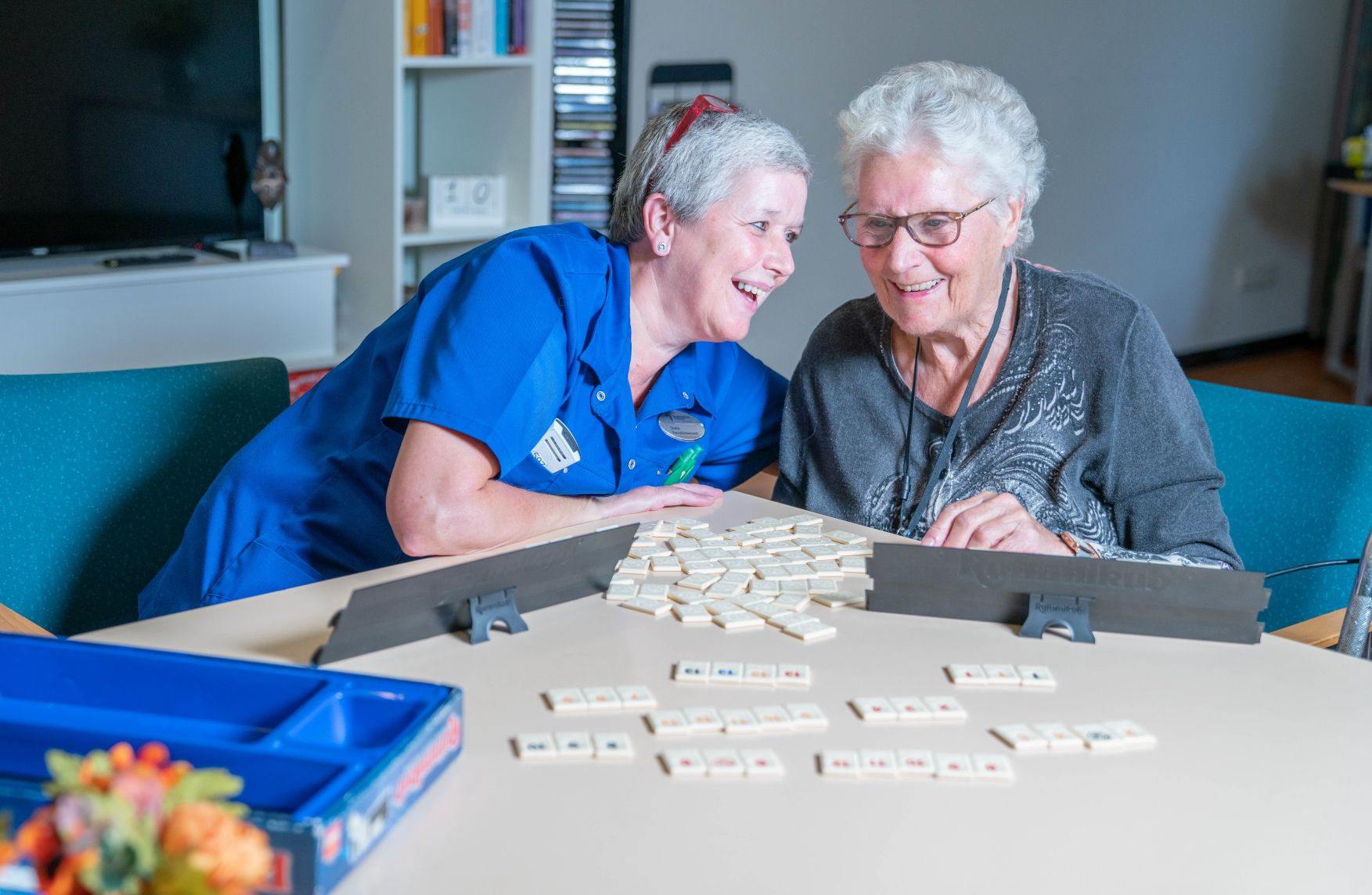 CH RZD Amaryllis Diana Roeters Mw Naaktgeboren Rummikub 2 PZC Dordrecht-actief in de wijk