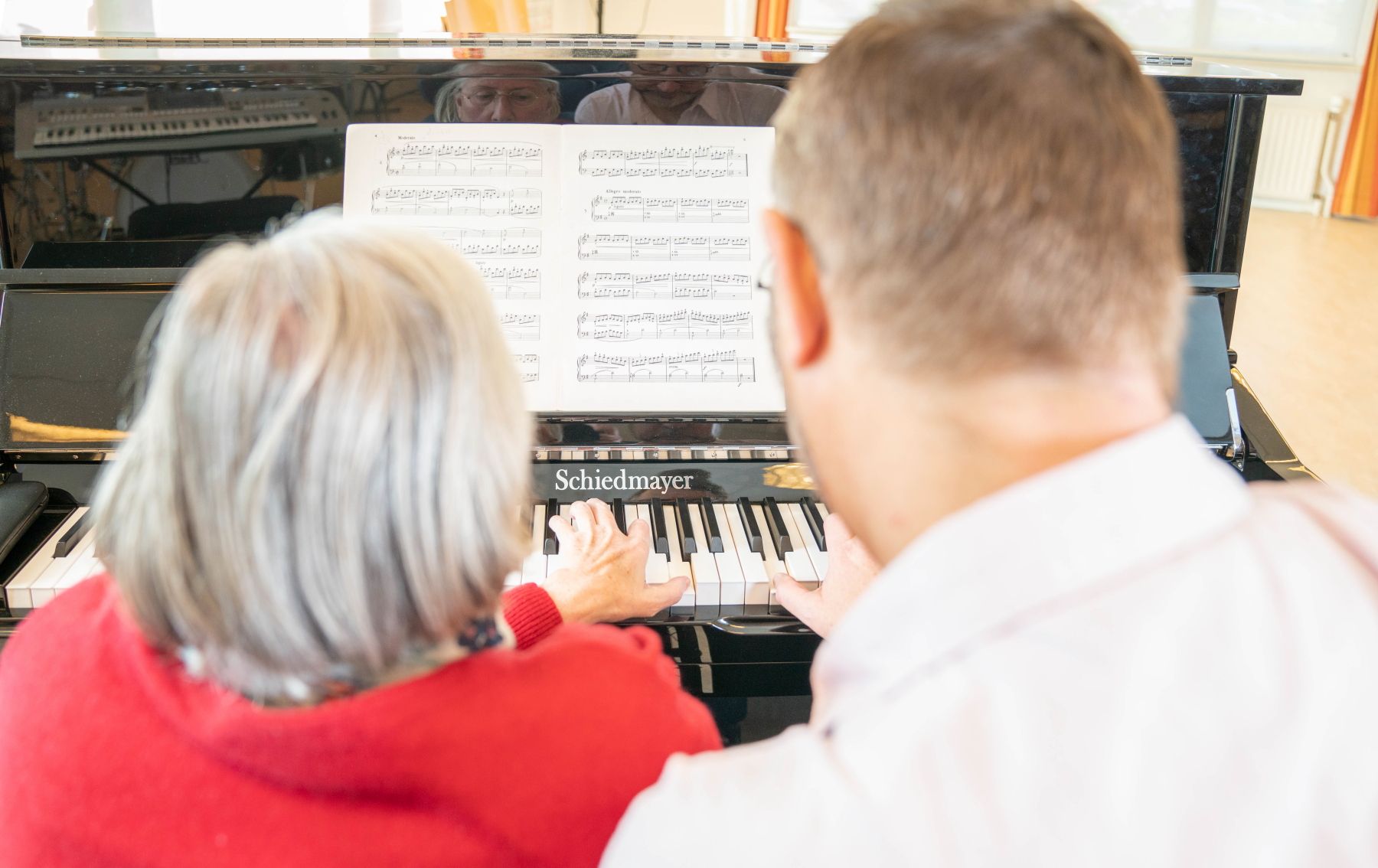 CH Muziektherapie Mw Nijman Joop Roovers Piano PZC Dordrecht-vrienden van PZC Dordrecht